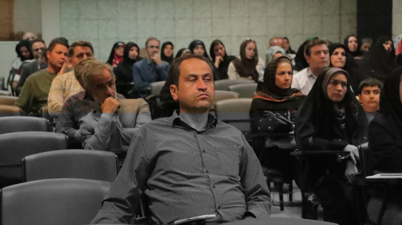 اولین جلسه آموزش خانواده پایه دهم