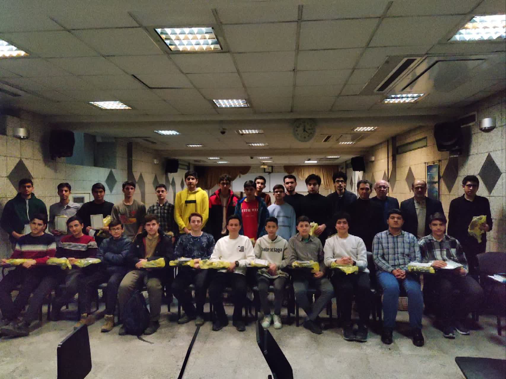 نفرات برتر پایه دهم